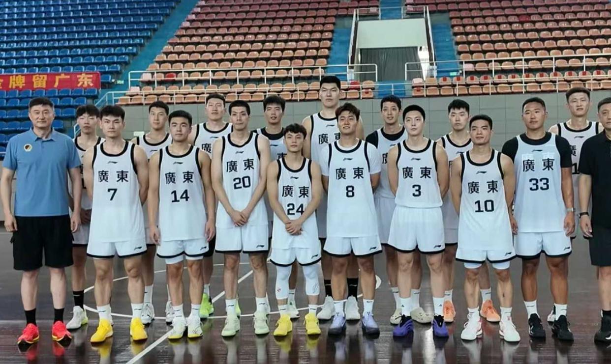 广东全运会豪华阵容合体！赵睿领衔12名国手，杜锋终结夺冠悬念？